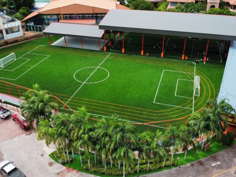 รับสร้างสนามฟุตบอลหญ้าเทียมขนาด11คน