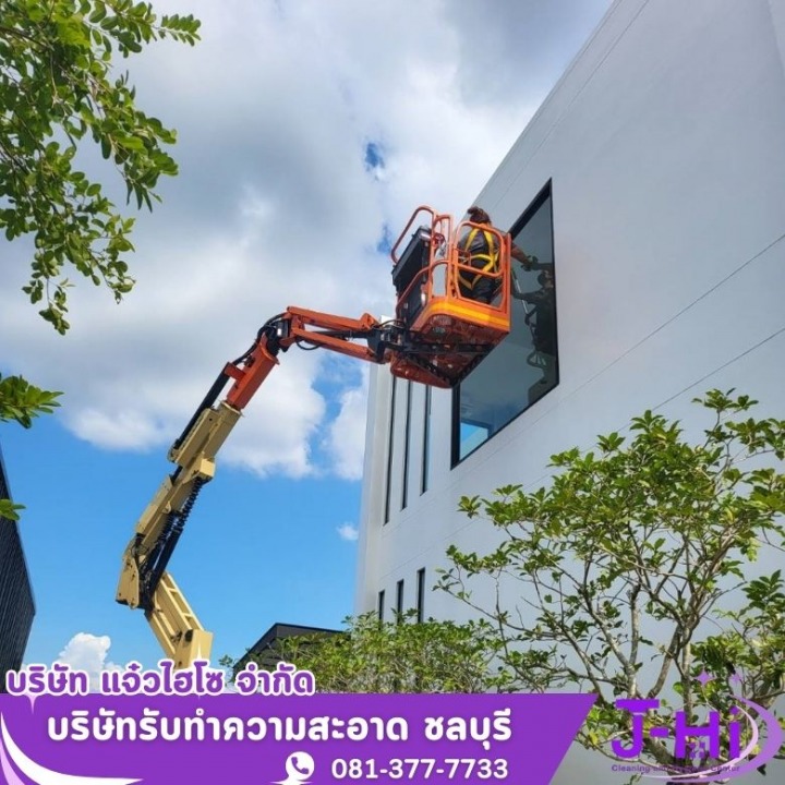 รับทำความสะอาดบนที่สูง