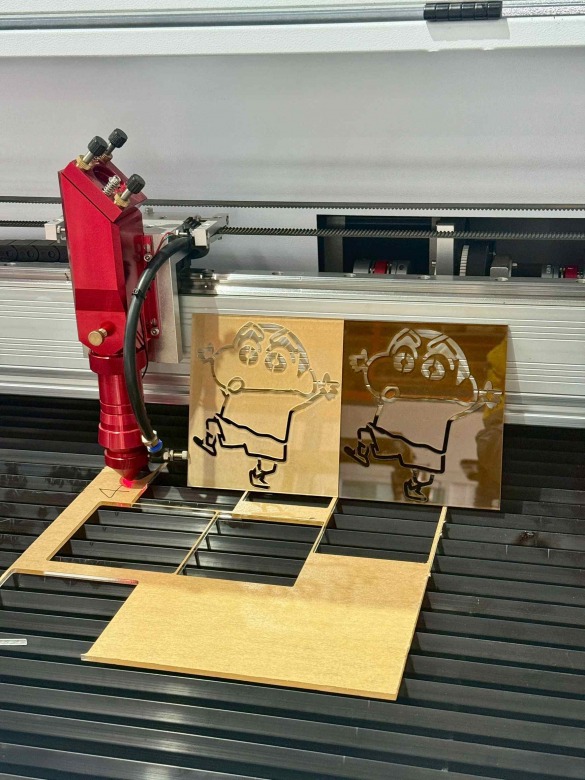 ตัดอะคริลิคตามแบบ