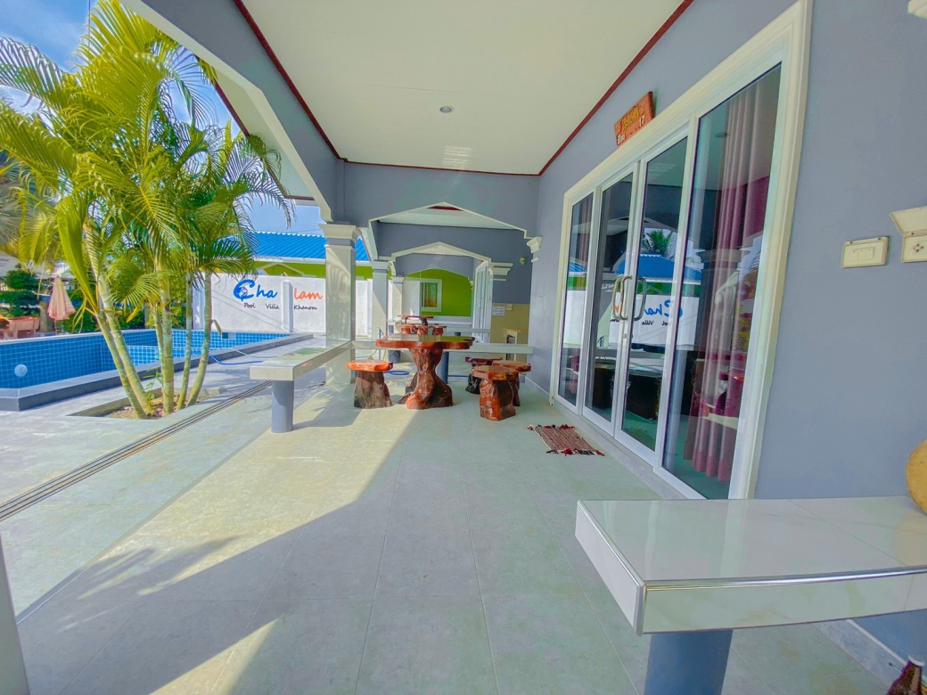 ที่พักสระว่ายน้ำ ขนอม