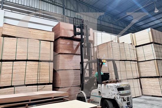 จำหน่ายไม้อัดจากโรงงาน