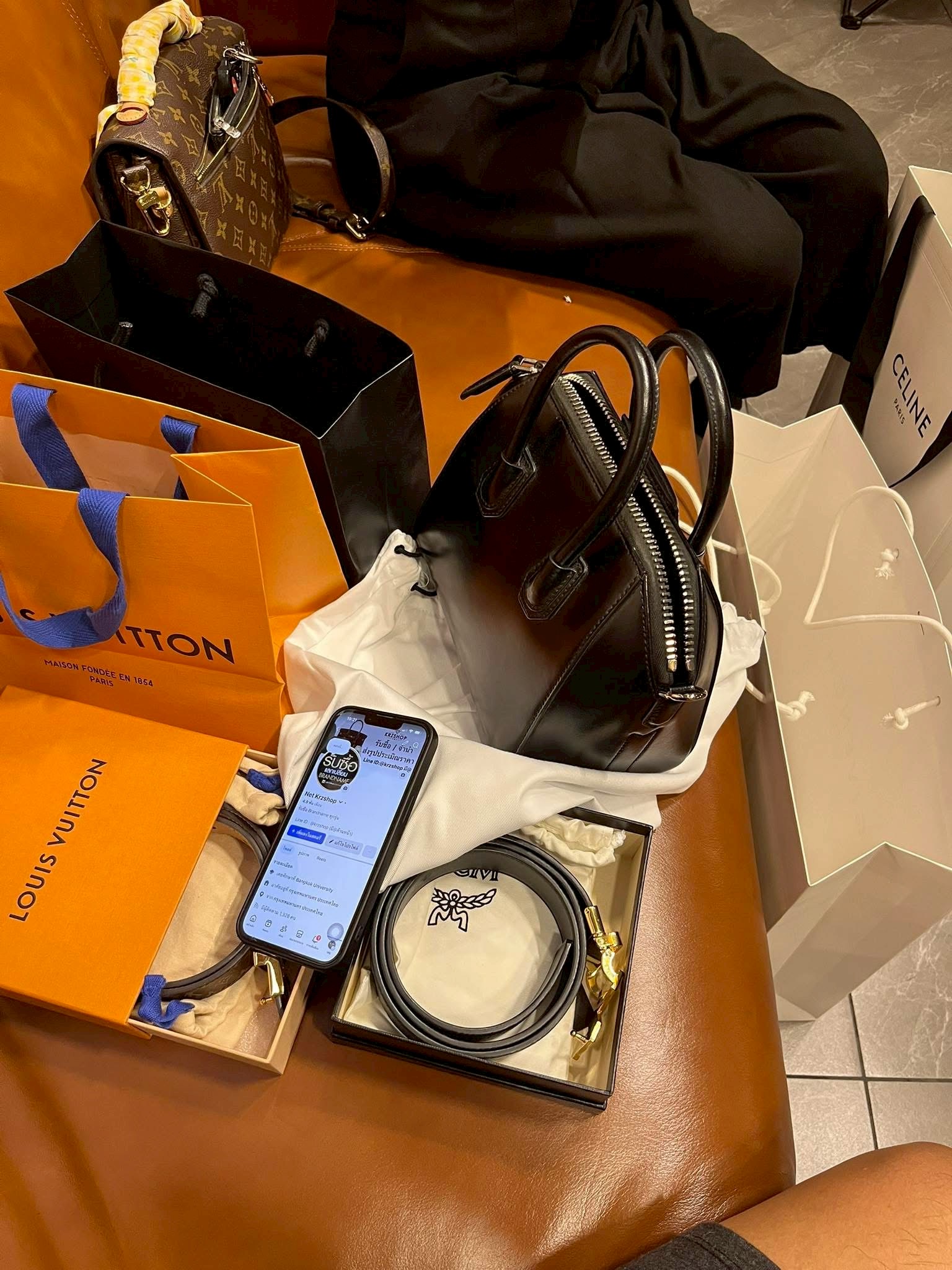รับซื้อLouis Vuitton