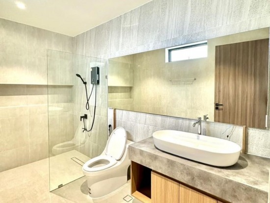 ให้บริการ ติดตั้งกระจกกั้นห้องน้ำ ฉากกั้นห้องน้ำ งานกระจกทุกชนิด