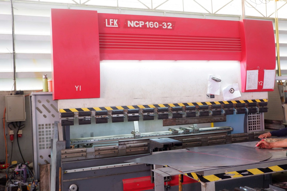 เครื่องพับโลหะ เครื่องพับโลหะ