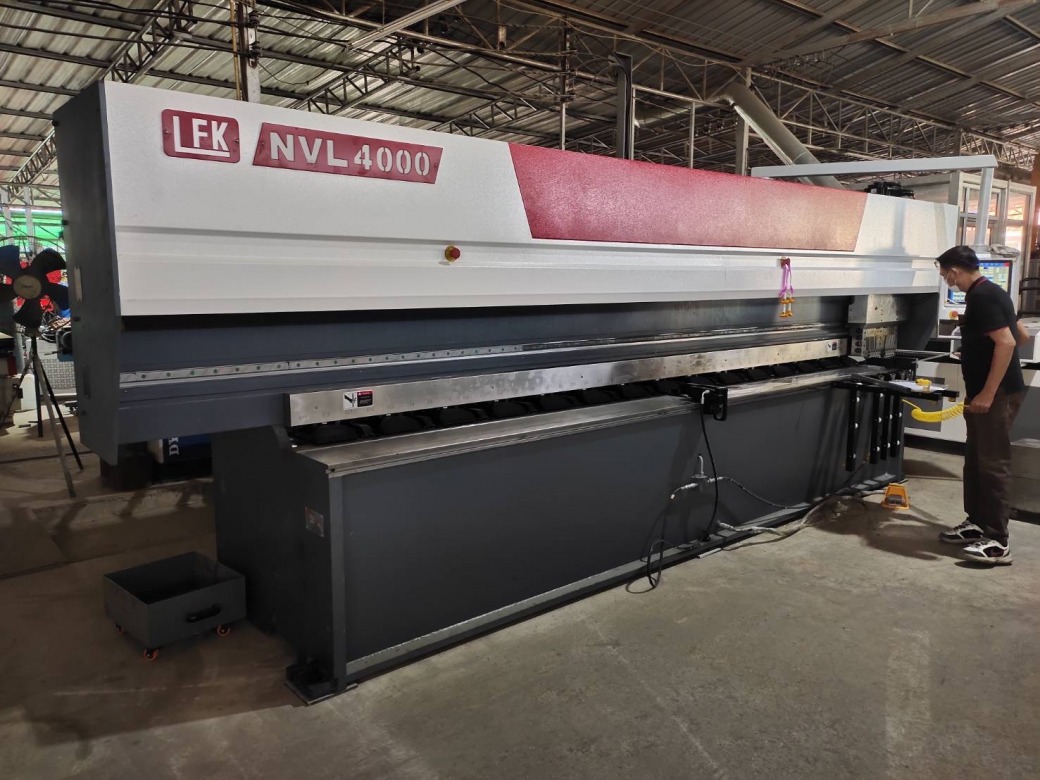 เครื่องวีคัทแผ่นโลหะ เครื่องวีคัทแผ่นโลหะ