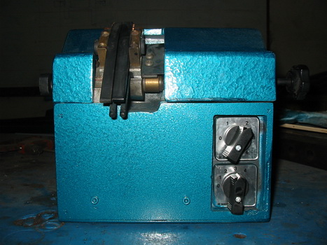 เครื่องต่อลวด รุ่น DHS 025 เครื่องต่อลวด รุ่น DHS 025