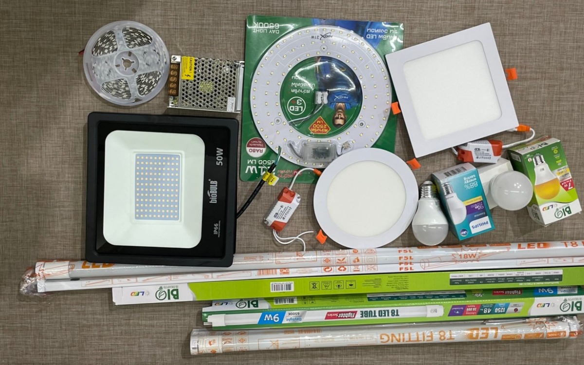 ราชพฤกษ์ อิเลคทริค ขายส่งโคมไฟ หลอดไฟ LED ราคาส่ง หลอดไฟต่างๆ หลอด led ราชพฤกษ์ อิเลคทริค ขายส่งโคมไฟ หลอดไฟ LED ราคาส่ง หลอดไฟต่างๆ หลอด led