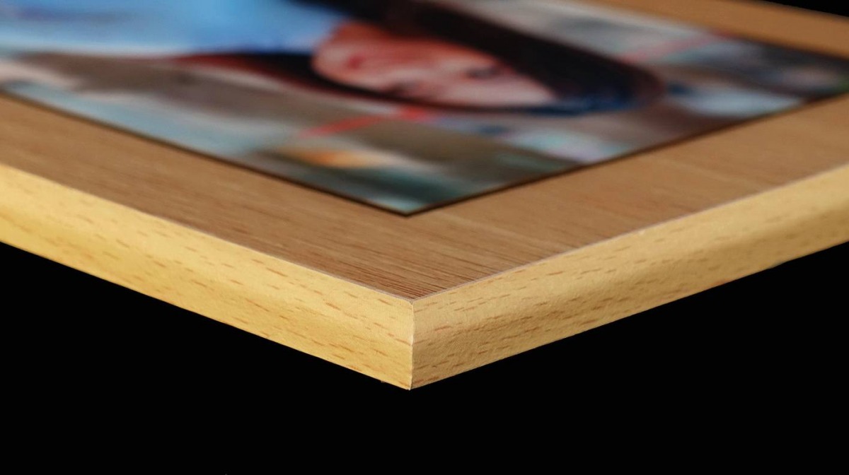 กรอบลอยไม้ตันขอบลายไม้