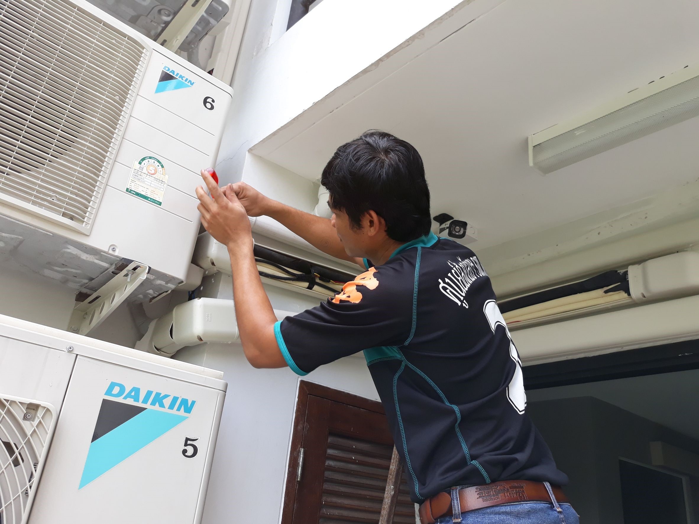 ติดตั้งแอร์บ้าน ช่างล้างแอร์ ซ่อมแอร์ ติดตั้งแอร์บ้าน ช่างล้างแอร์ ซ่อมแอร์
