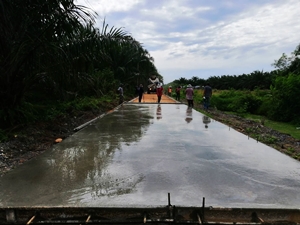 เทพื้นคอนกรีต
