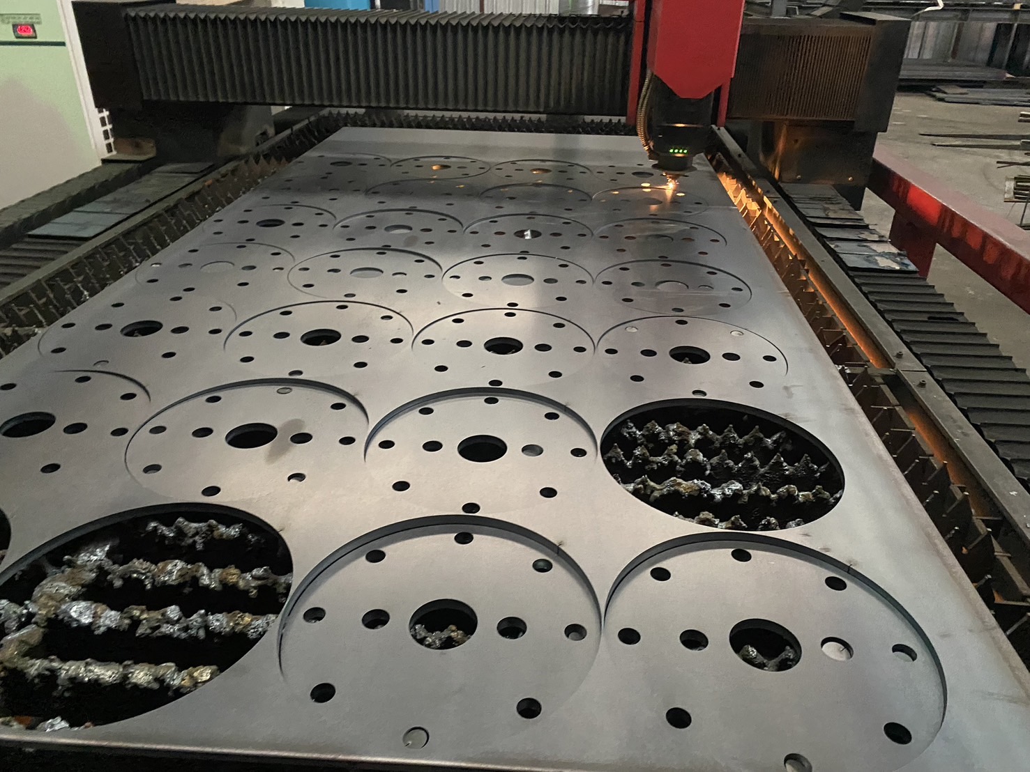 รับตัดแผ่นเพลท สมุทรปราการ