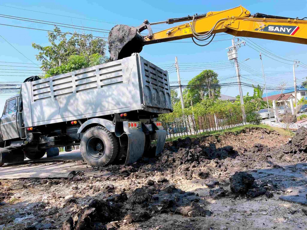 รถบรรทุกรับจ้างนนทบุรี