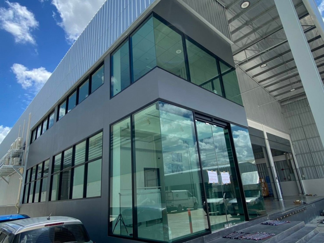 ติดตั้งกระจกอาคาร ติดตั้งกระจกอาคาร