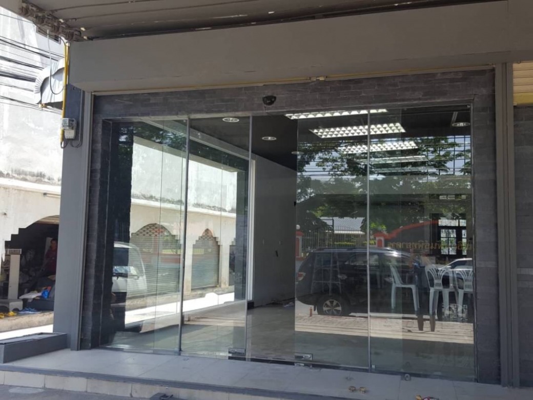 รับงานติดตั้งหน้าต่างกระจกอลูมิเนียม รับงานติดตั้งหน้าต่างกระจกอลูมิเนียม