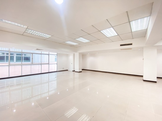 อาคารสำนักงานให้เช่าประตูน้ำ 124 sqm.  ​