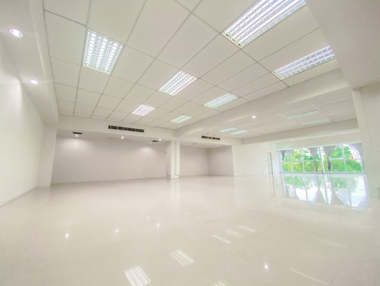 อาคารสำนักงานให้เช่าประตูน้ำ 144 sqm.