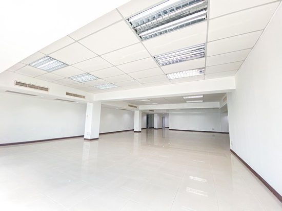 อาคารสำนักงานให้เช่าประตูน้ำ 222 sqm.