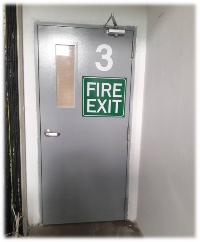 โรงงานประตูหนีไฟ