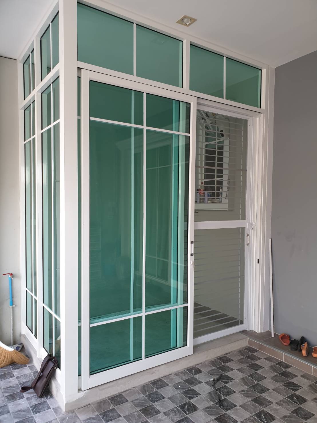 แบบประตูบานเลื่อนหน้าบ้าน