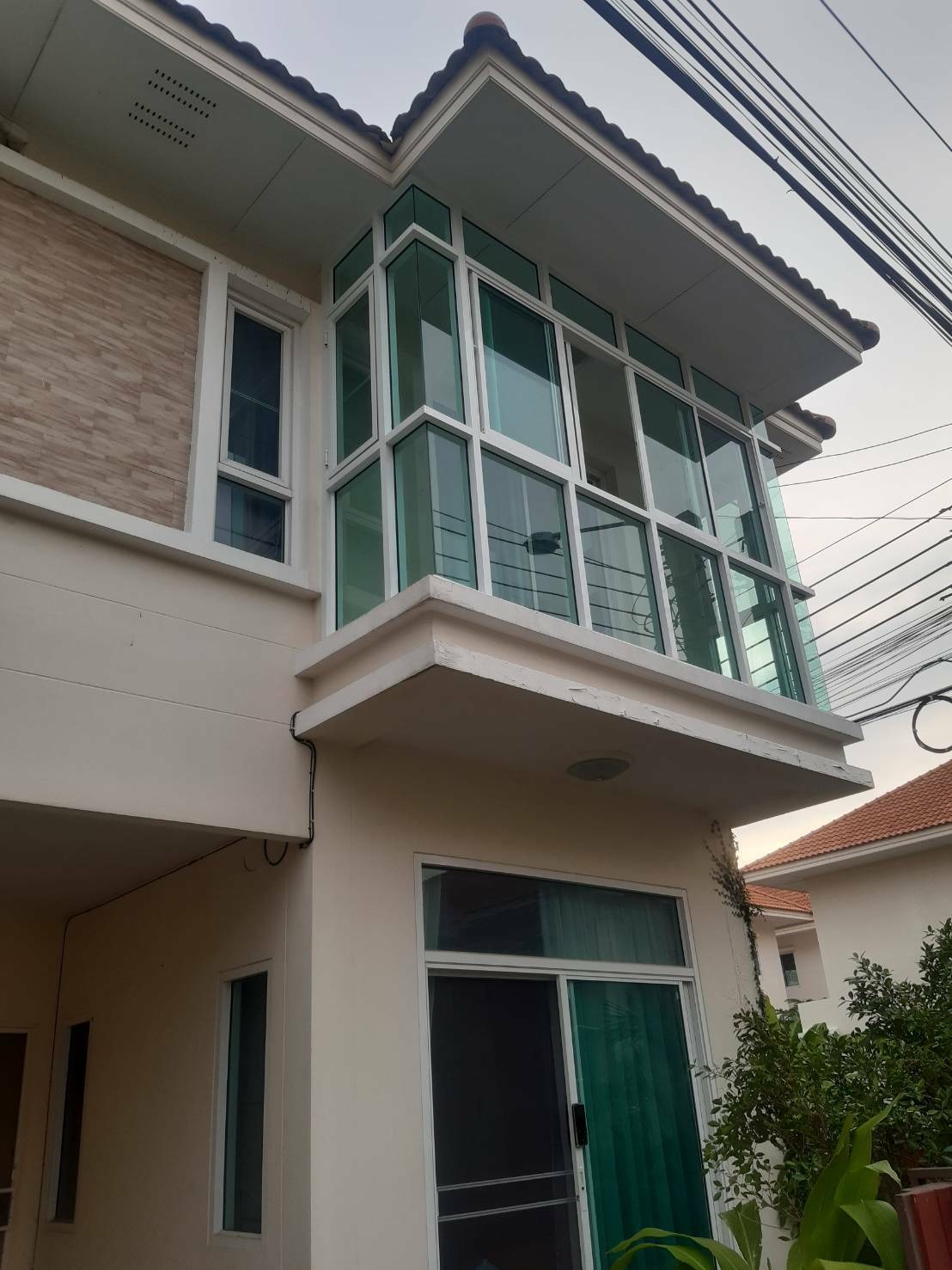 งานกระจกอลูมิเนียมแนวมินิมอล