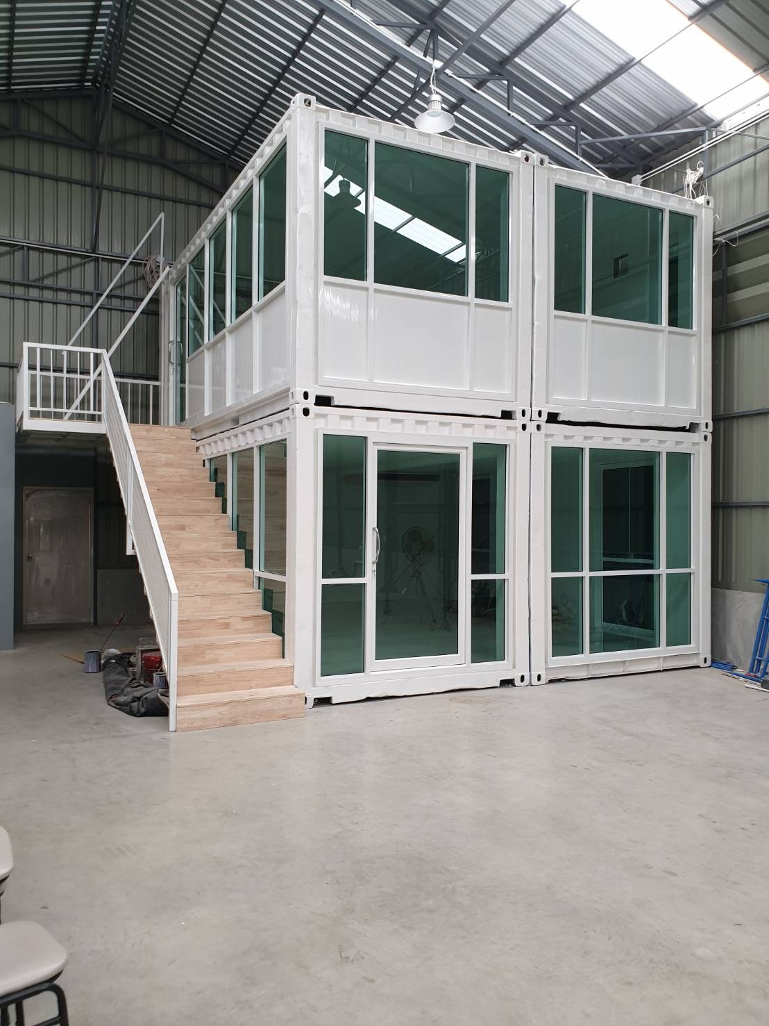 รับงานติดตั้งประตูกระจกราคาถูก