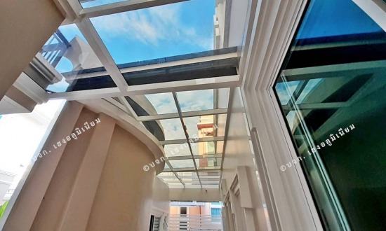 รับติดตั้งประตูบานเปลือย