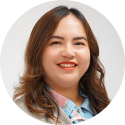 คุณสาธิดา มาลัยทอง